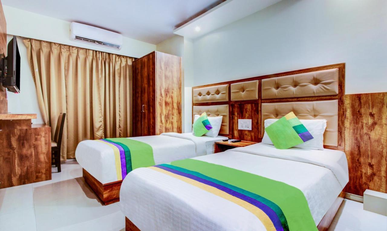 Treebo Trend Bkc Grand Мумбаи Экстерьер фото